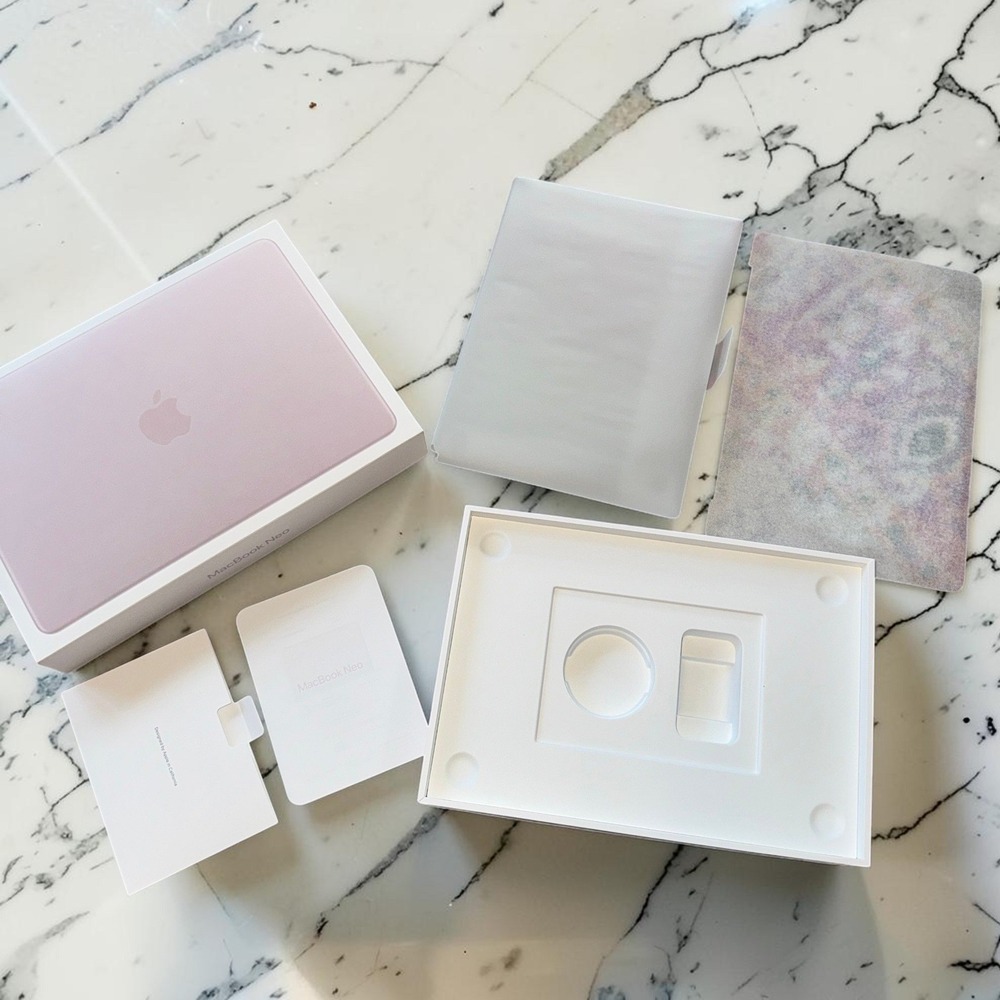 New BOX ONLY! Pink Empty Replacement Blush Box MacBook Neo Apple 512 GB